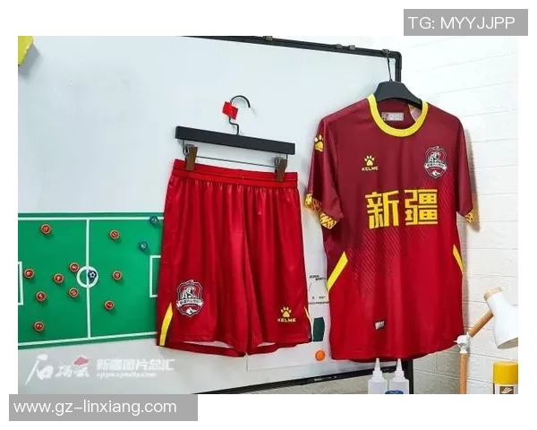 新疆雪豹足球队奋勇拼搏展现团队精神助力中国足球崛起